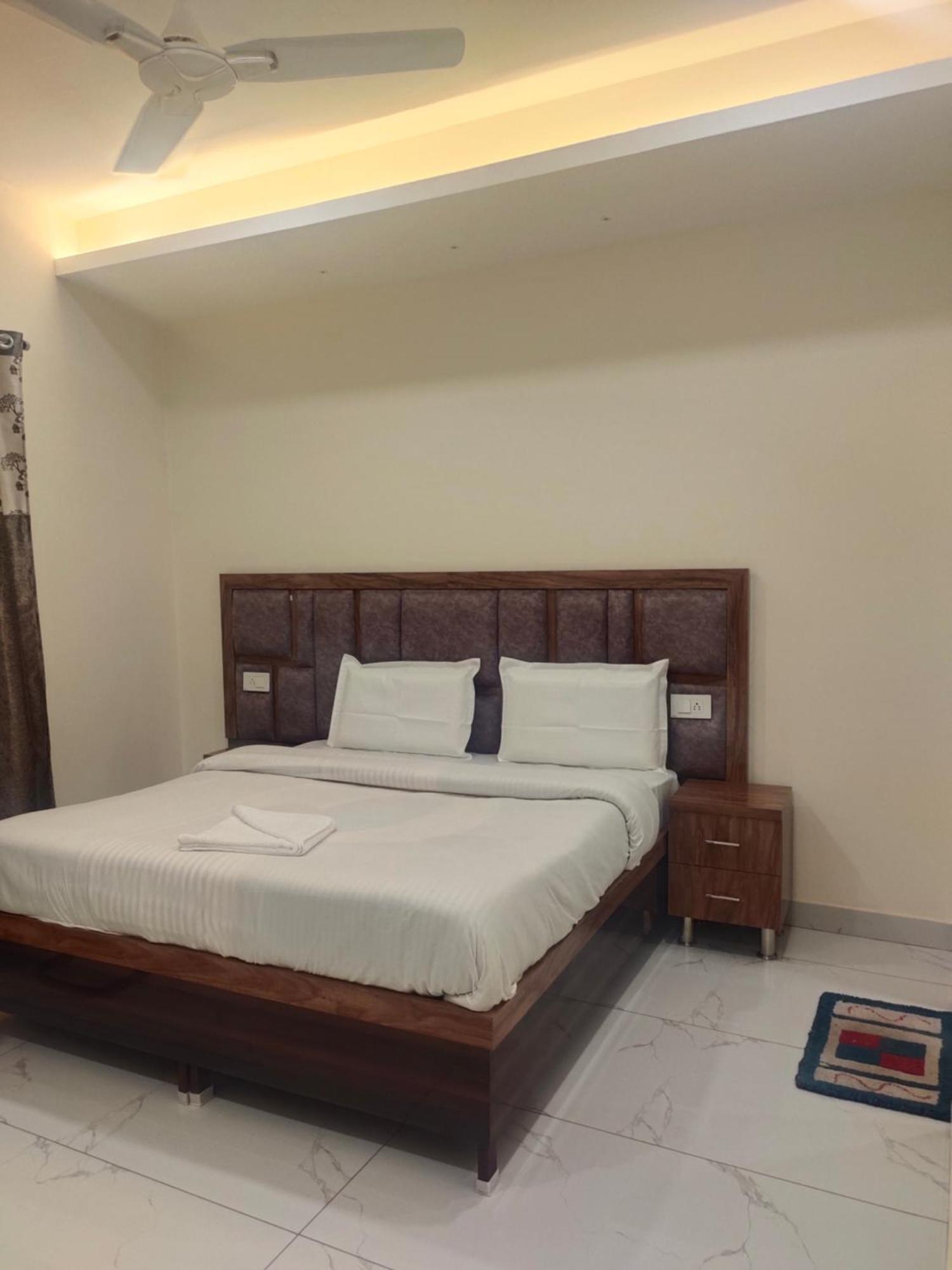 Hotel G-3 ชลันธระ ภายนอก รูปภาพ